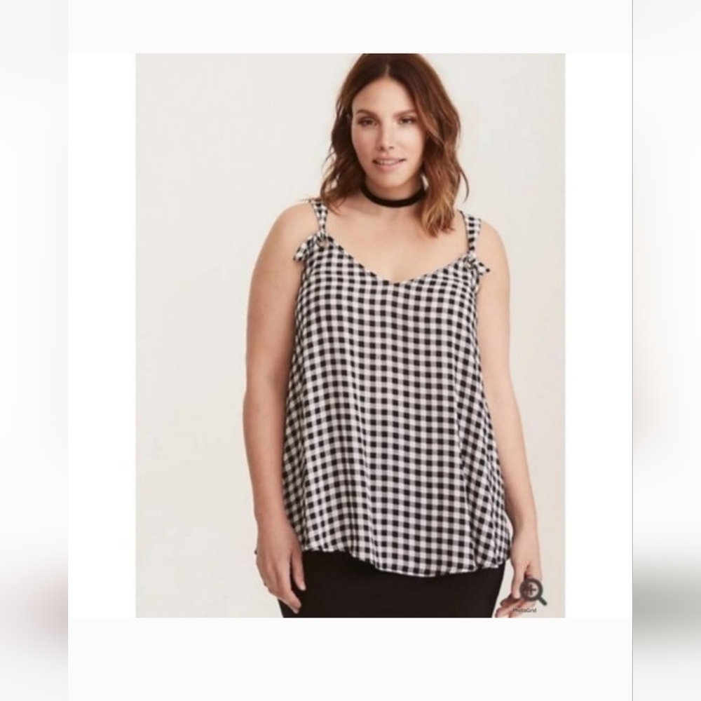 Torrid, Black & White Checkered Tank Top with Tie Straps, size 2